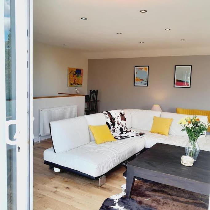 Riverside Escape Iden Rye Villa Ngoại thất bức ảnh