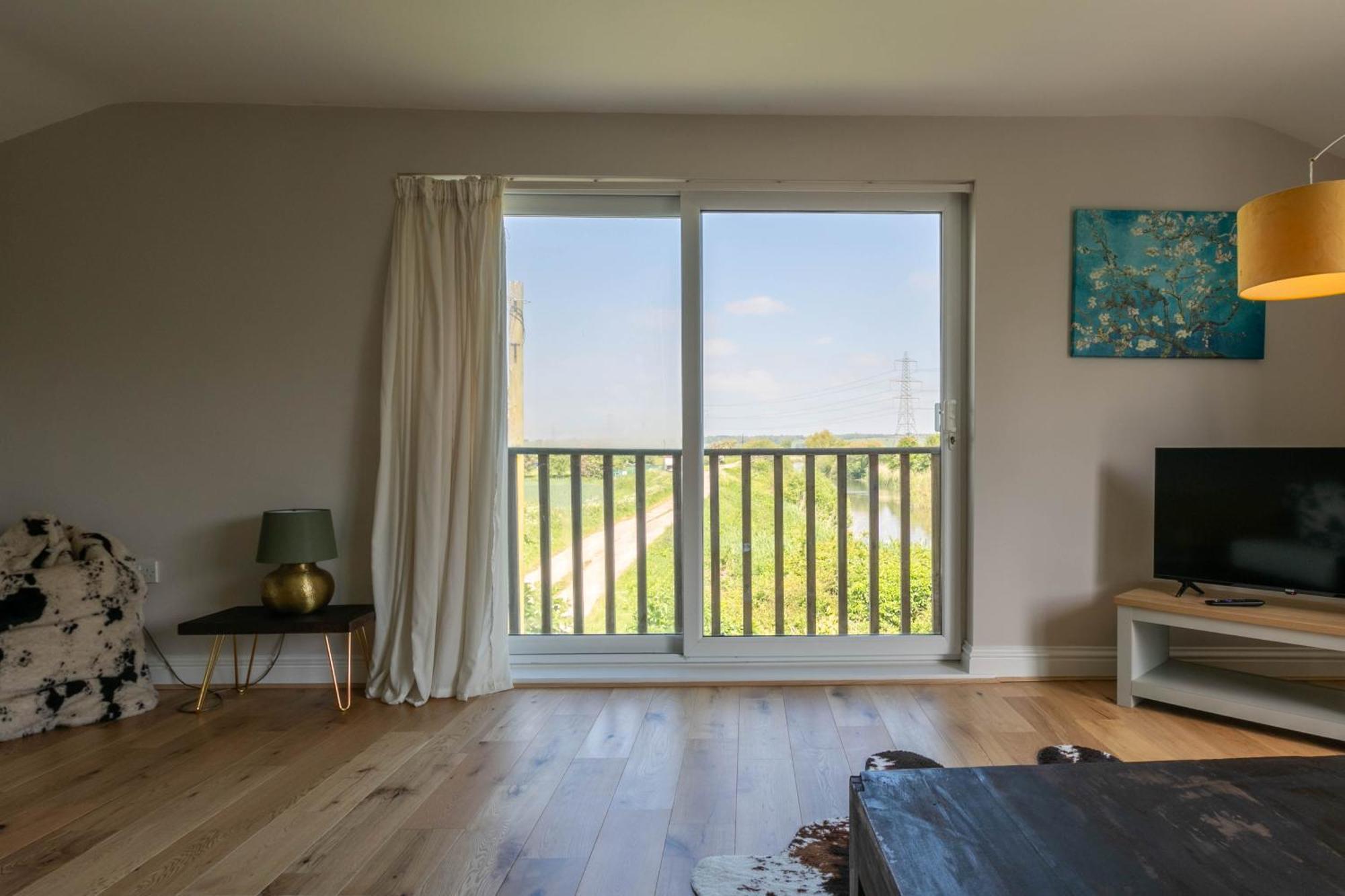 Riverside Escape Iden Rye Villa Ngoại thất bức ảnh
