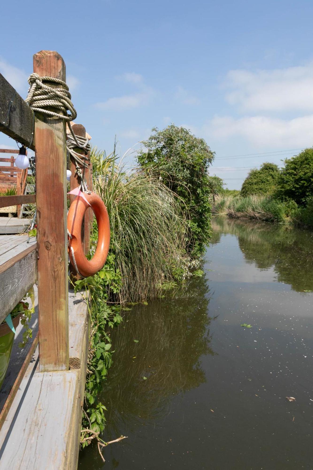 Riverside Escape Iden Rye Villa Ngoại thất bức ảnh
